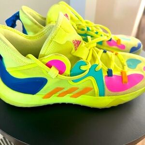 Adidas Harden men’s basketball shoes